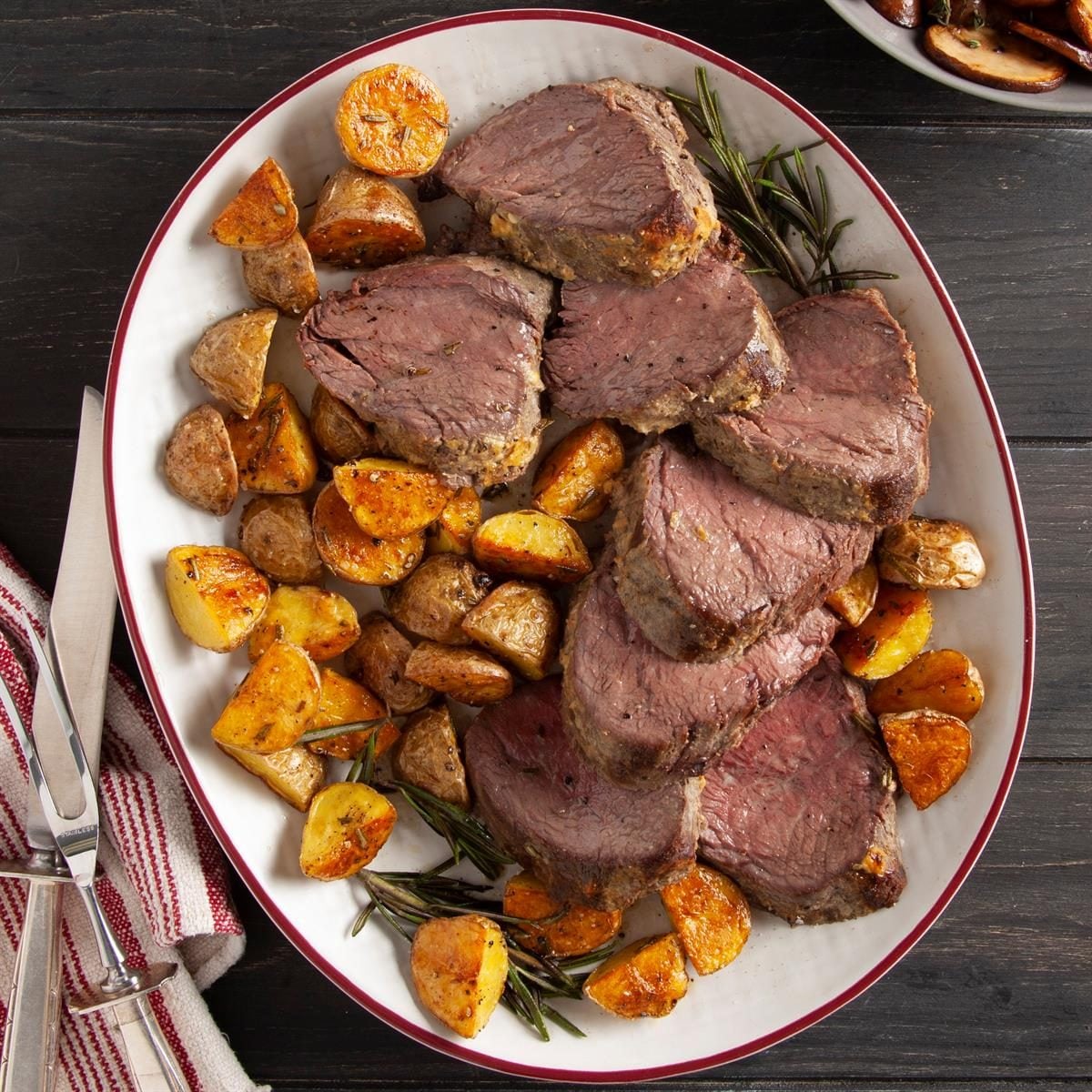Easy Beef Tenderloin Roast: Elegant & Ready in Under an Hour